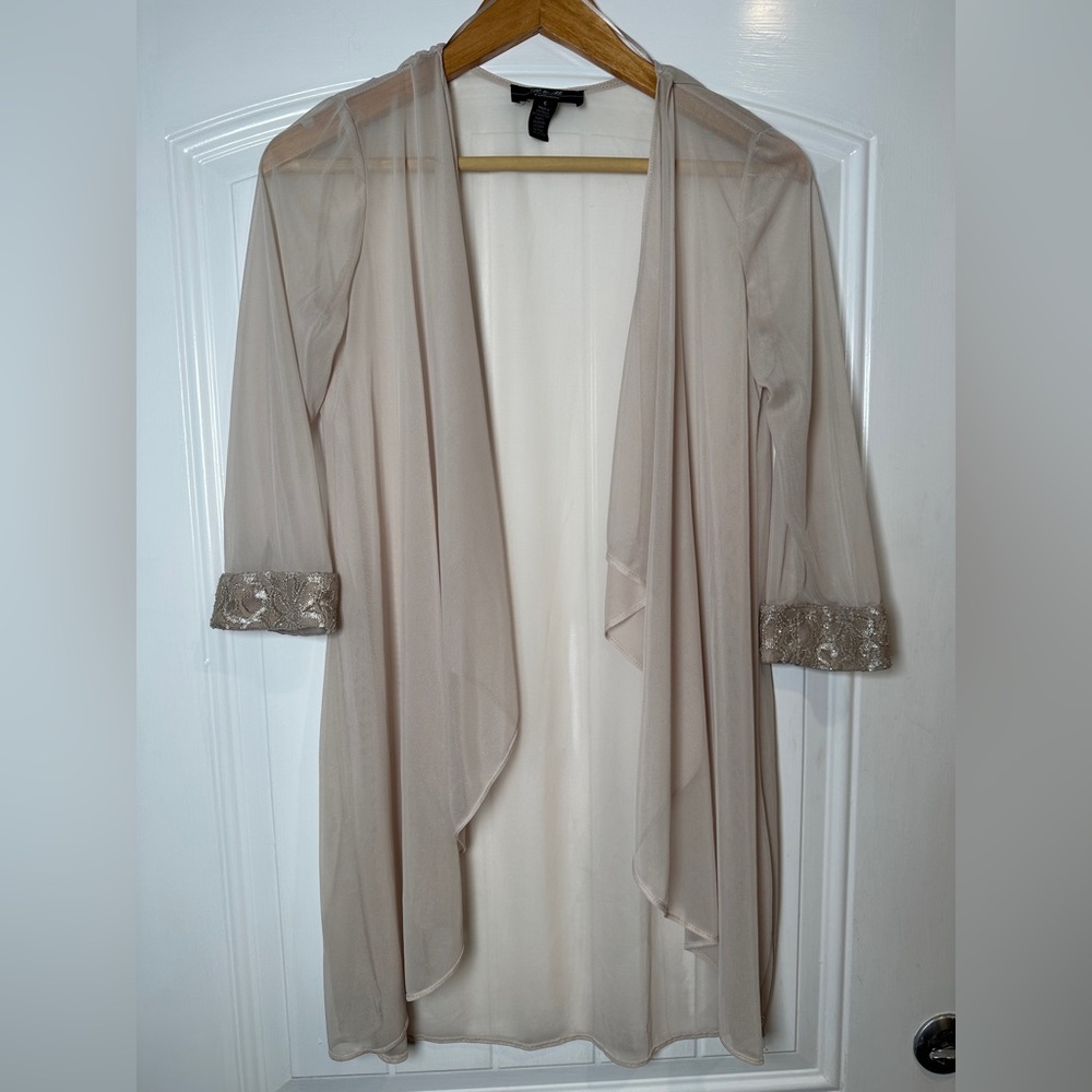 R & M Collection Lightweight layering option